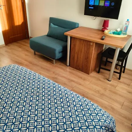 Ivavev Is Us Bythesea Guest house 3*