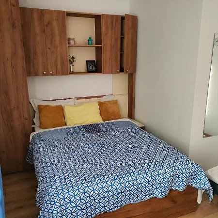 Ivavev Is Us Bythesea Köstence