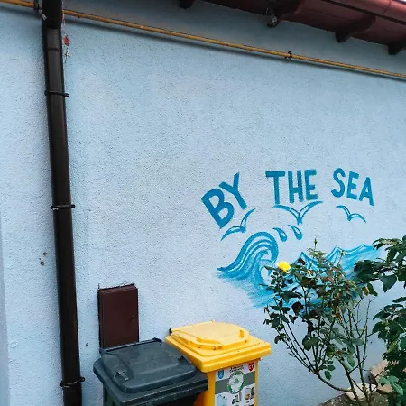 Ivavev Is Us Bythesea Konukevi