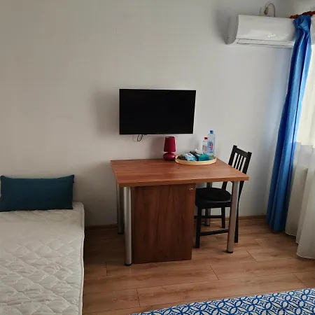 Ivavev Is Us Bythesea Guest house 3*